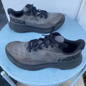 Youth / Big Kid Hoka Clifton 9 Running Shoes (7 US)